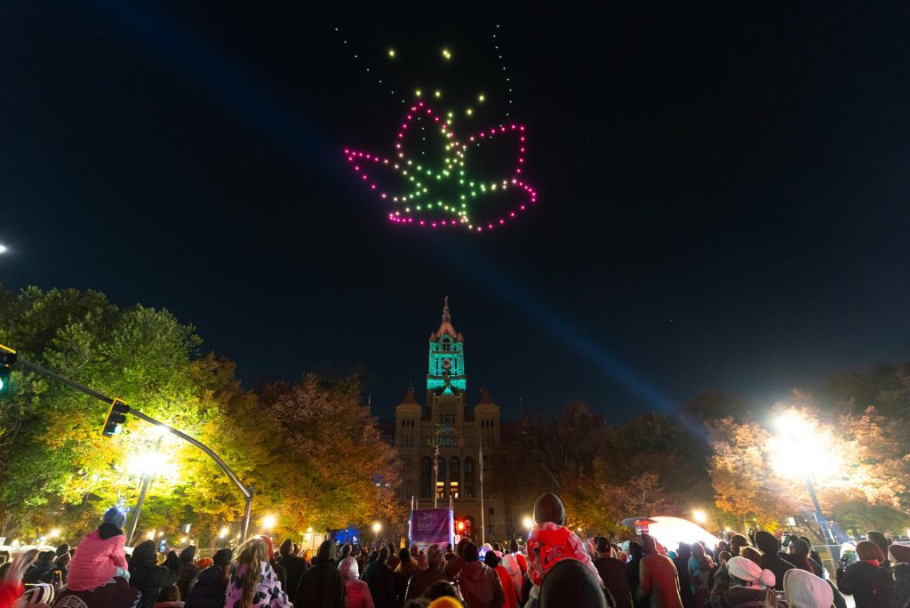 Drone Shows vs Fireworks: Why More Events Are Choosing Drones